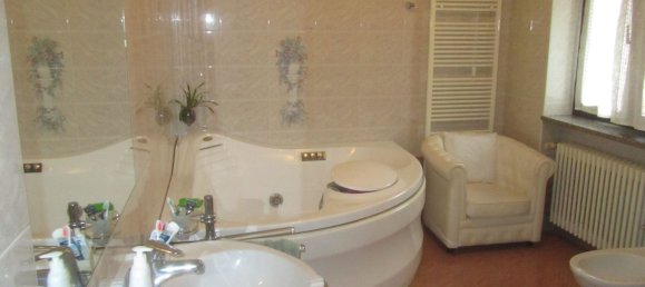 Apartamento de 3 habitaciónes en Lurate Caccivio, Italy No. 30715 12