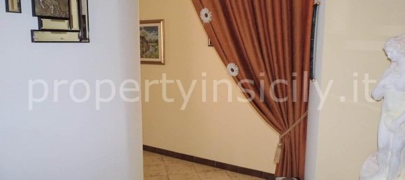 7-salle Appartement à Syracuse, Italy No. 247912 3