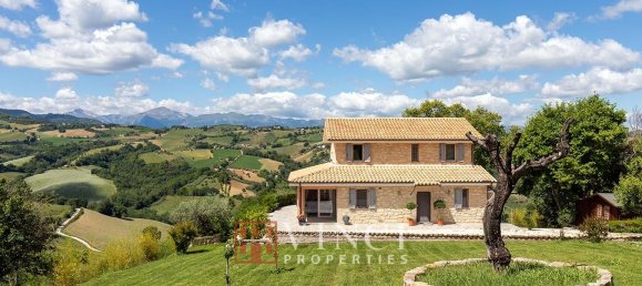 Casa de 2 dormitorios en Marche, Italy No. 295143 2