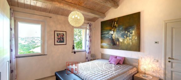 Casa de 2 dormitorios en Marche, Italy No. 295143 20