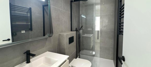 3 bedrooms Apartment in Madrid, Spain No. 117585 20