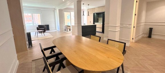 3 bedrooms Apartment in Madrid, Spain No. 117585 2