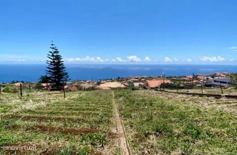 569m² Land in Ponta do Sol, Portugal No. 304354