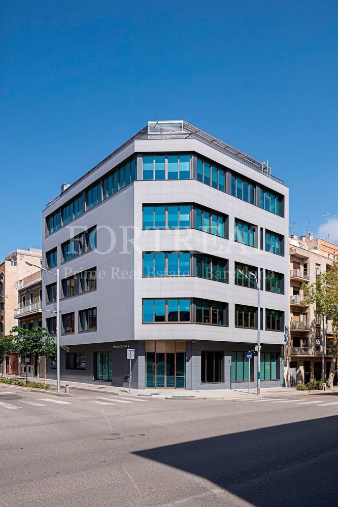 Edificio en Barcelona, Spain 1400 m² No. 173094