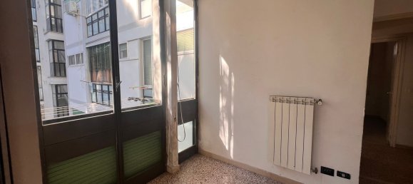 4-Zimmer Wohnung in Rome, Italy, Nr. 46713 20