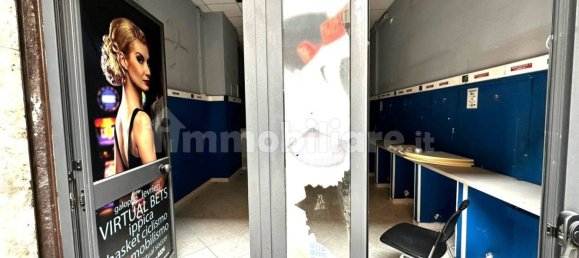 1 room Commercial property in Maddaloni, Italy No. 161146 3
