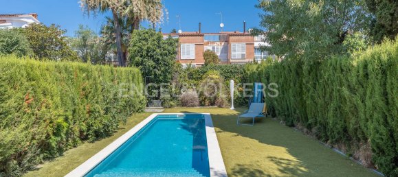 5 bedrooms House in Premia De Mar, Spain No. 138362 3