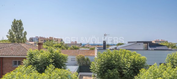 5 bedrooms House in Premia De Mar, Spain No. 138362 40