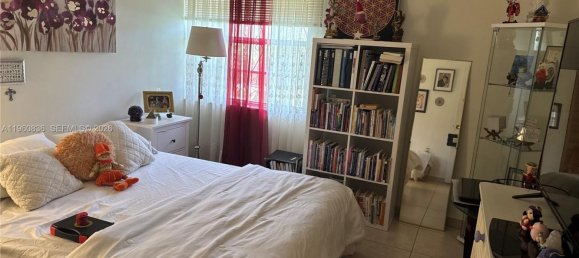 1 bedroom Commercial property for sale in Miami, Miami-Dade, Florida, USA № 615529 2