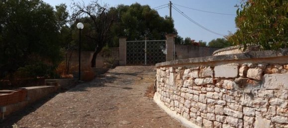 3 bedrooms Villa in Polignano a Mare, Italy No. 335700 2