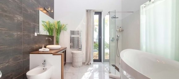 Villa de 4 dormitorios en Alvor, Portugal No. 142542 34