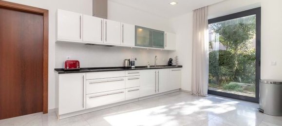 Villa de 4 dormitorios en Alvor, Portugal No. 142542 31