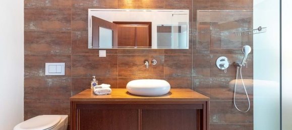 Villa de 4 dormitorios en Alvor, Portugal No. 142542 20