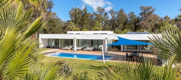 Villa de 4 dormitorios en Alvor, Portugal No. 142542 37