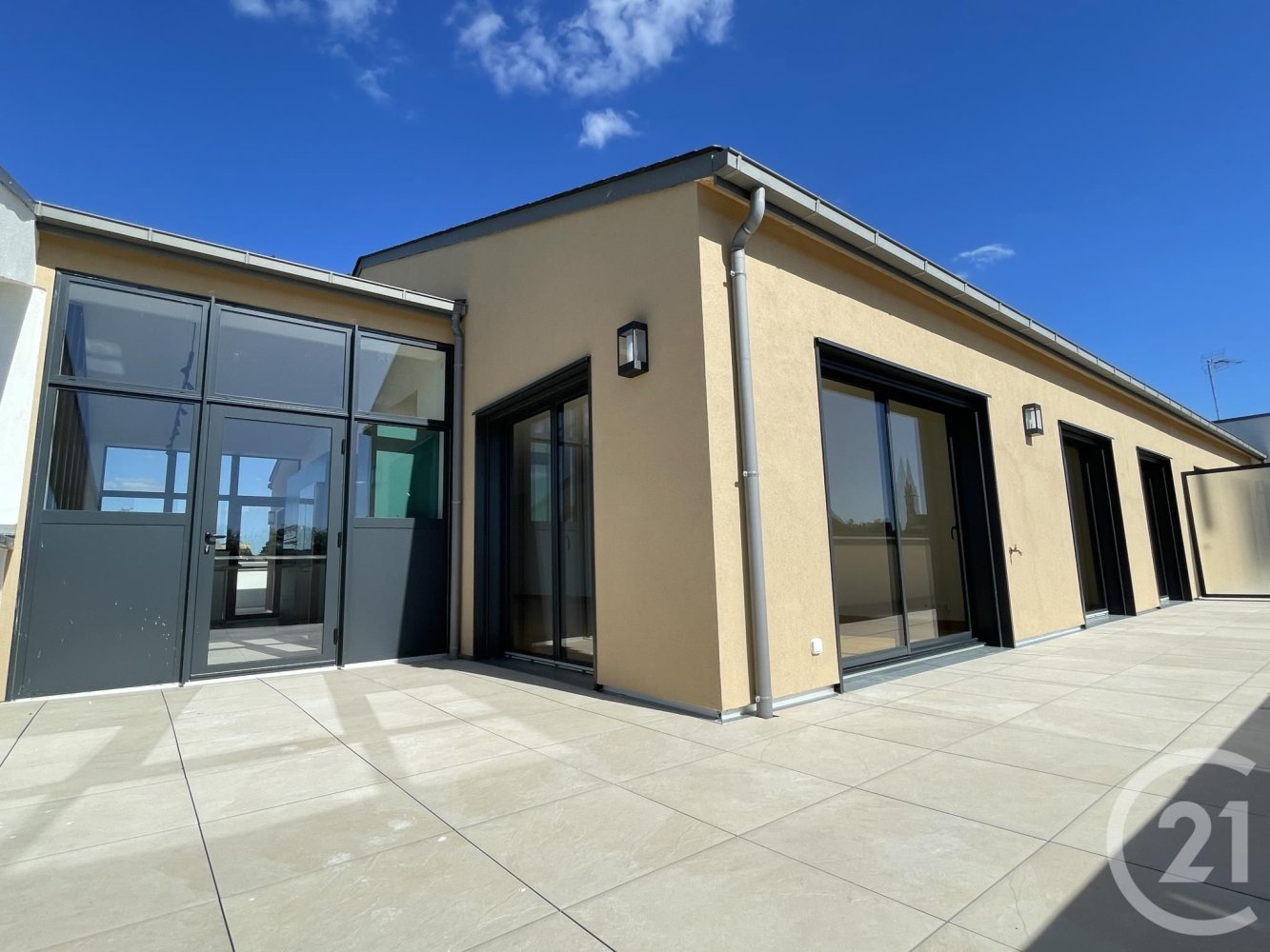 3 Schlafzimmer Wohnung in Chateauroux, France, Nr. 87349