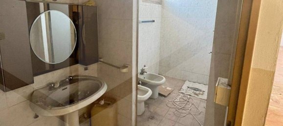 294m² Warehouse in Castel Maggiore, Italy No. 28677 7