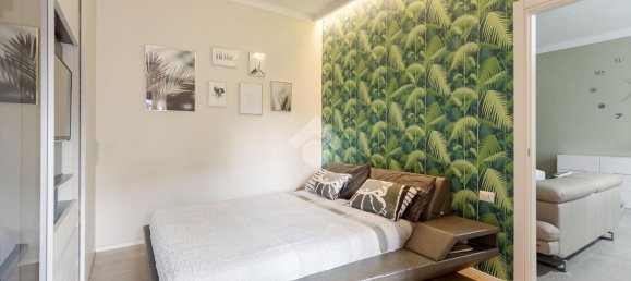 2-salle Appartement à Milan, Italy No. 240731 13