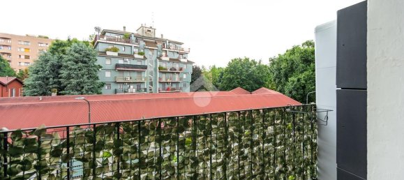 2-salle Appartement à Milan, Italy No. 240731 17