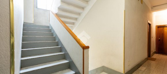 2-salle Appartement à Milan, Italy No. 240731 19