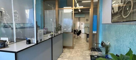 2 rooms Commercial property in Turin, Italy No. 117515 8