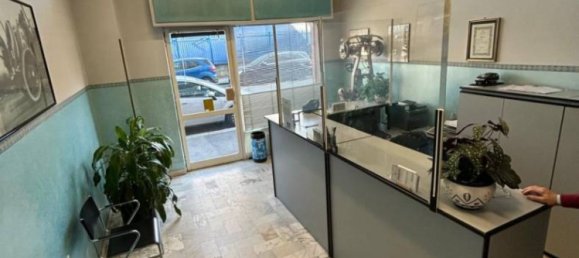 2 rooms Commercial property in Turin, Italy No. 117515 6