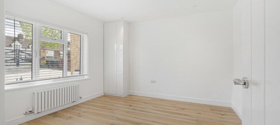 4 Schlafzimmer Haus in Virginia Water, United Kingdom, Nr. 8621 7