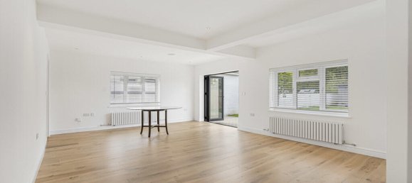 4 Schlafzimmer Haus in Virginia Water, United Kingdom, Nr. 8621 9