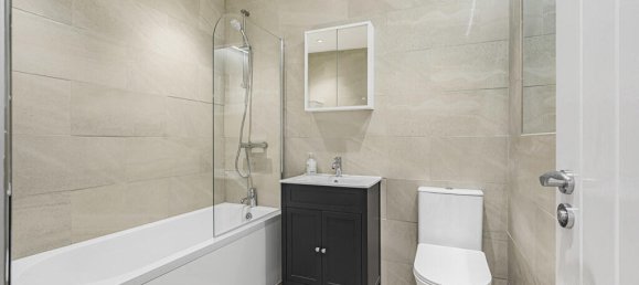 4 Schlafzimmer Haus in Virginia Water, United Kingdom, Nr. 8621 20