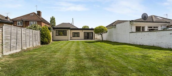 4 Schlafzimmer Haus in Virginia Water, United Kingdom, Nr. 8621 24