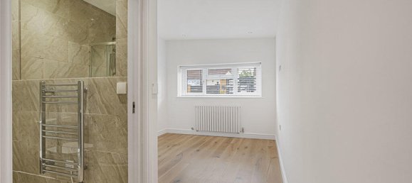 4 Schlafzimmer Haus in Virginia Water, United Kingdom, Nr. 8621 19