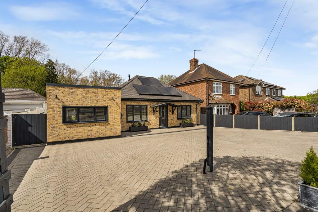 4 Schlafzimmer Haus in Virginia Water, United Kingdom, Nr. 8621