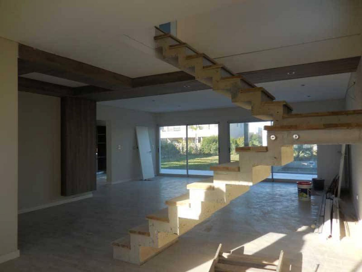 2 bedrooms House in Tigre, Argentina No. 56375