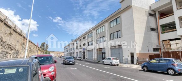 Коммерческая недвижимость с 3 комнатами в Мессина, Италия № 119283 2