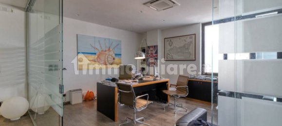 Коммерческая недвижимость с 3 комнатами в Мессина, Италия № 119283 13