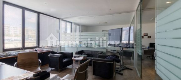 Коммерческая недвижимость с 3 комнатами в Мессина, Италия № 119283 14