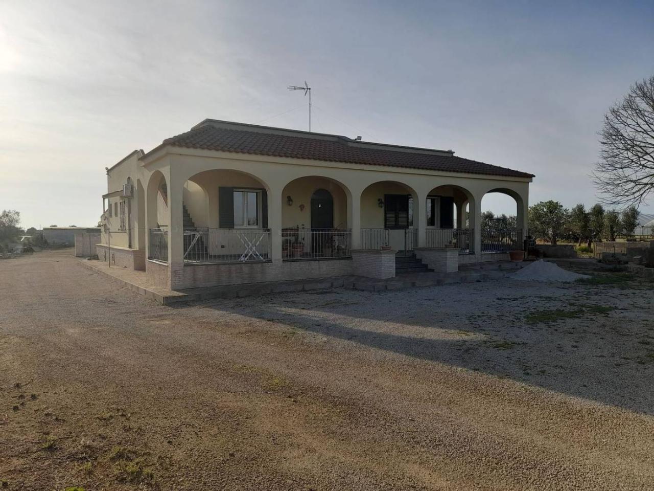 Villa de 5 habitaciónes en Nardò, Italy No. 104850