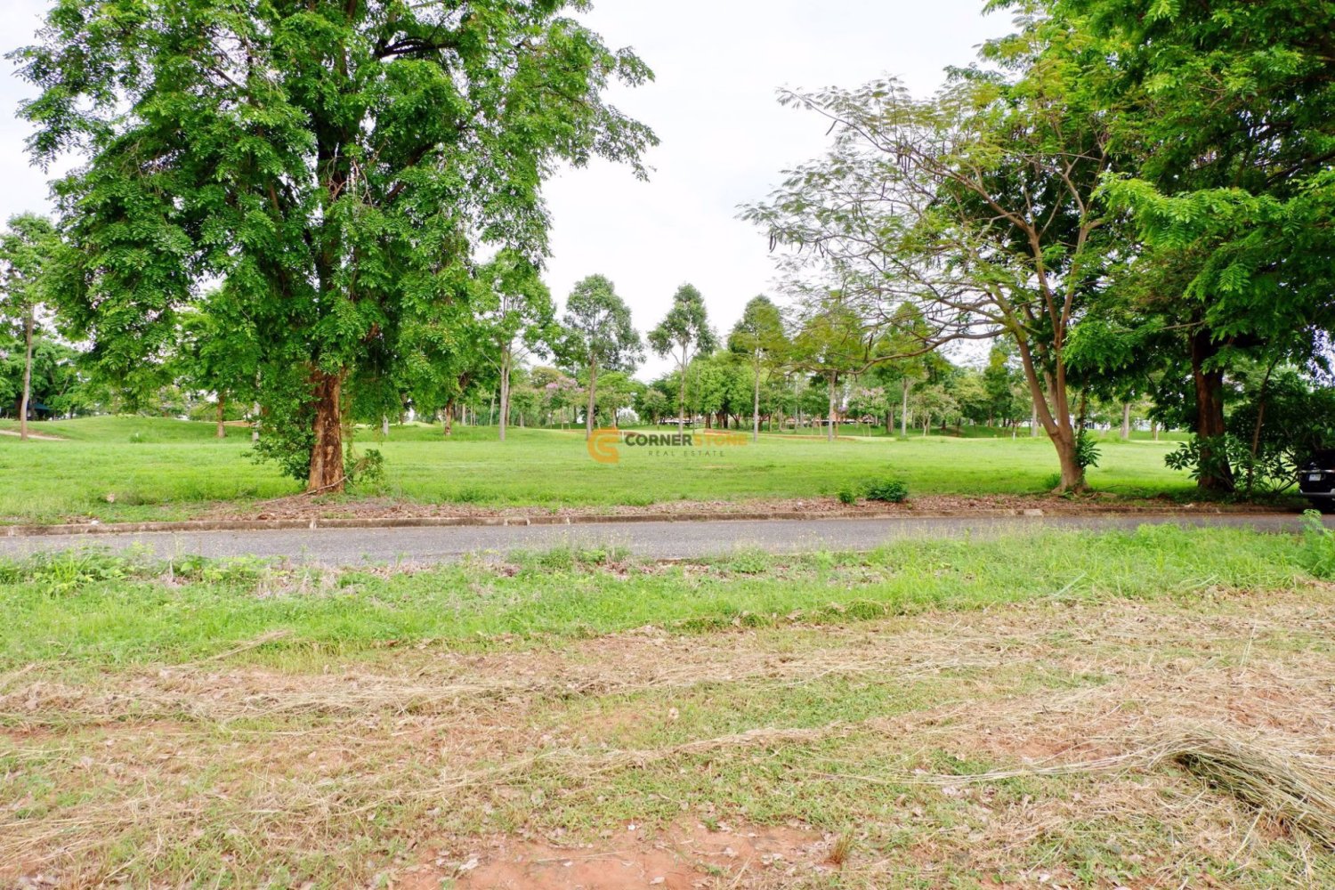  Commercial property in Chonburi, Thailand No. 1859