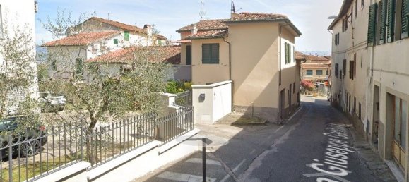 3 rooms Apartment in Signa, Italy No. 91775 3