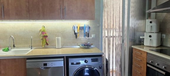 3 bedrooms Apartment in Valencia, Spain No. 184687 5