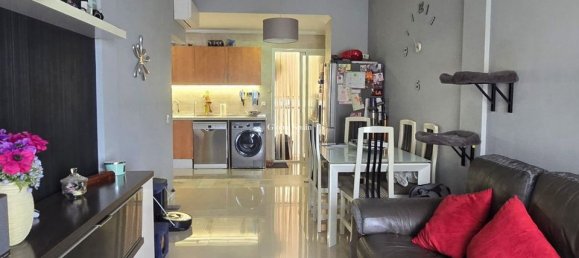 3 bedrooms Apartment in Valencia, Spain No. 184687 2