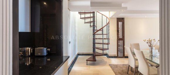 2 bedrooms Penthouse in Estepona, Spain No. 51481 4