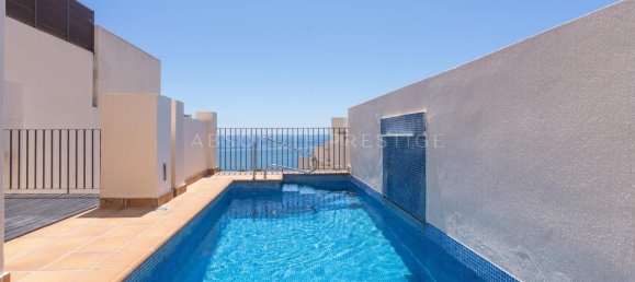 2 bedrooms Penthouse in Estepona, Spain No. 51481 3