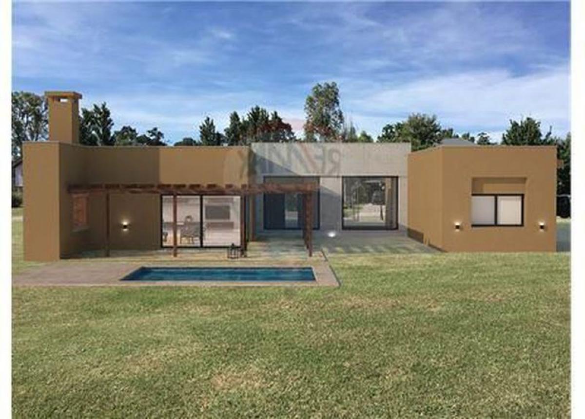 Casa de 2 dormitorios en Escobar, Argentina No. 11449