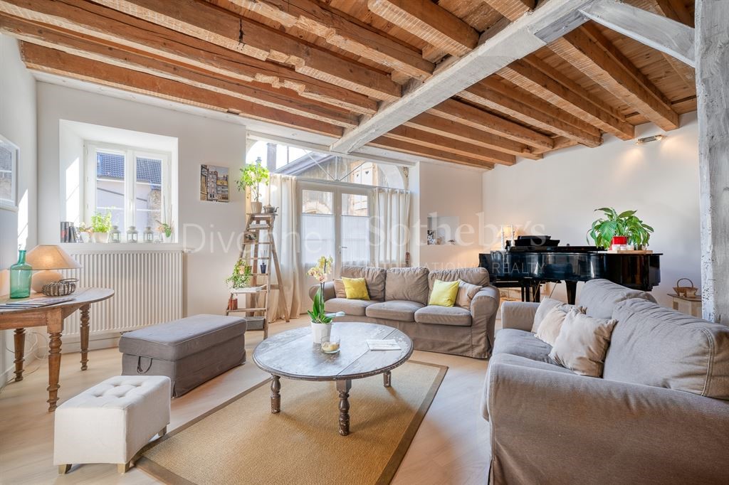 10 Schlafzimmer Villa in Collonges, France, Nr. 47849