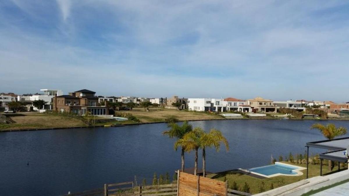 3 غرف نوم منزل في Tigre, Argentina رقم 10588