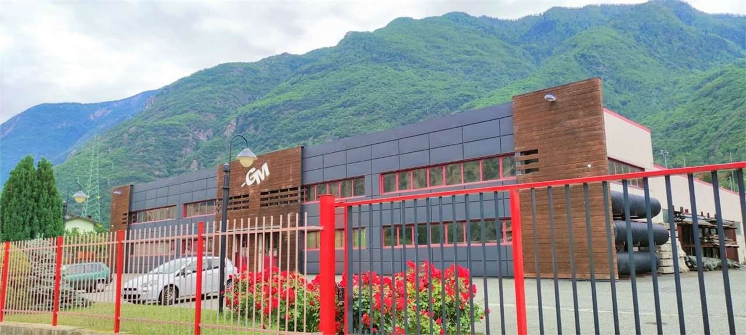 Склад 1000м² в Иссонь, Италия № 41874