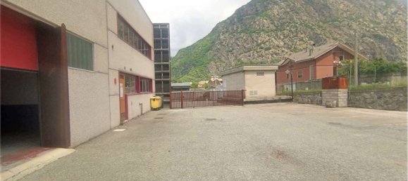 Склад 1000м² в Иссонь, Италия № 41874 5