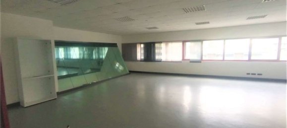 Склад 1000м² в Иссонь, Италия № 41874 9