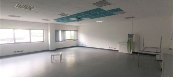 Склад 1000м² в Иссонь, Италия № 41874 15