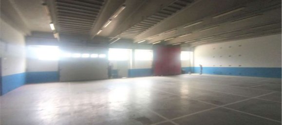 Склад 1000м² в Иссонь, Италия № 41874 11